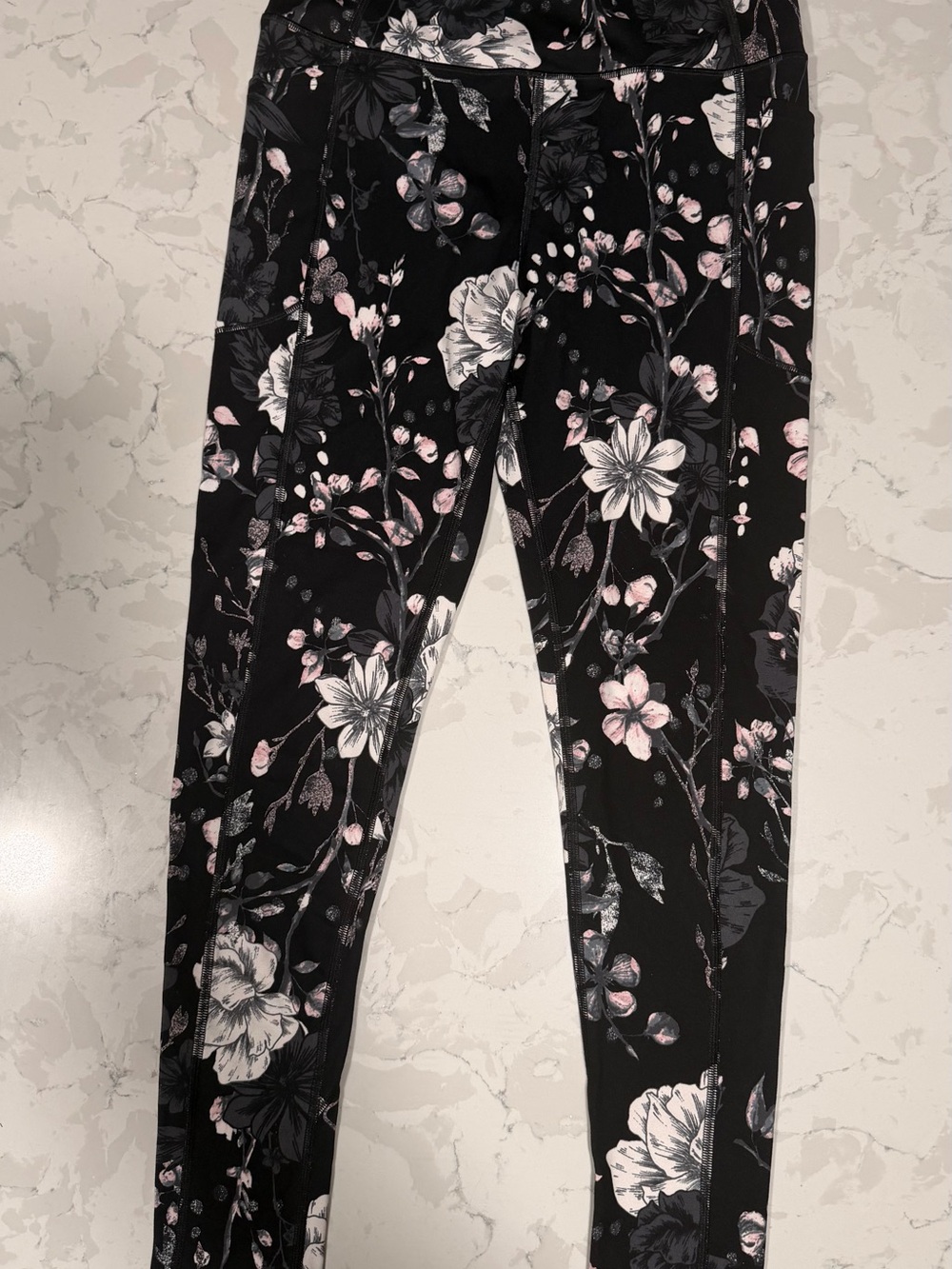 Victoria's Secret
Incredible Essential Leggings
